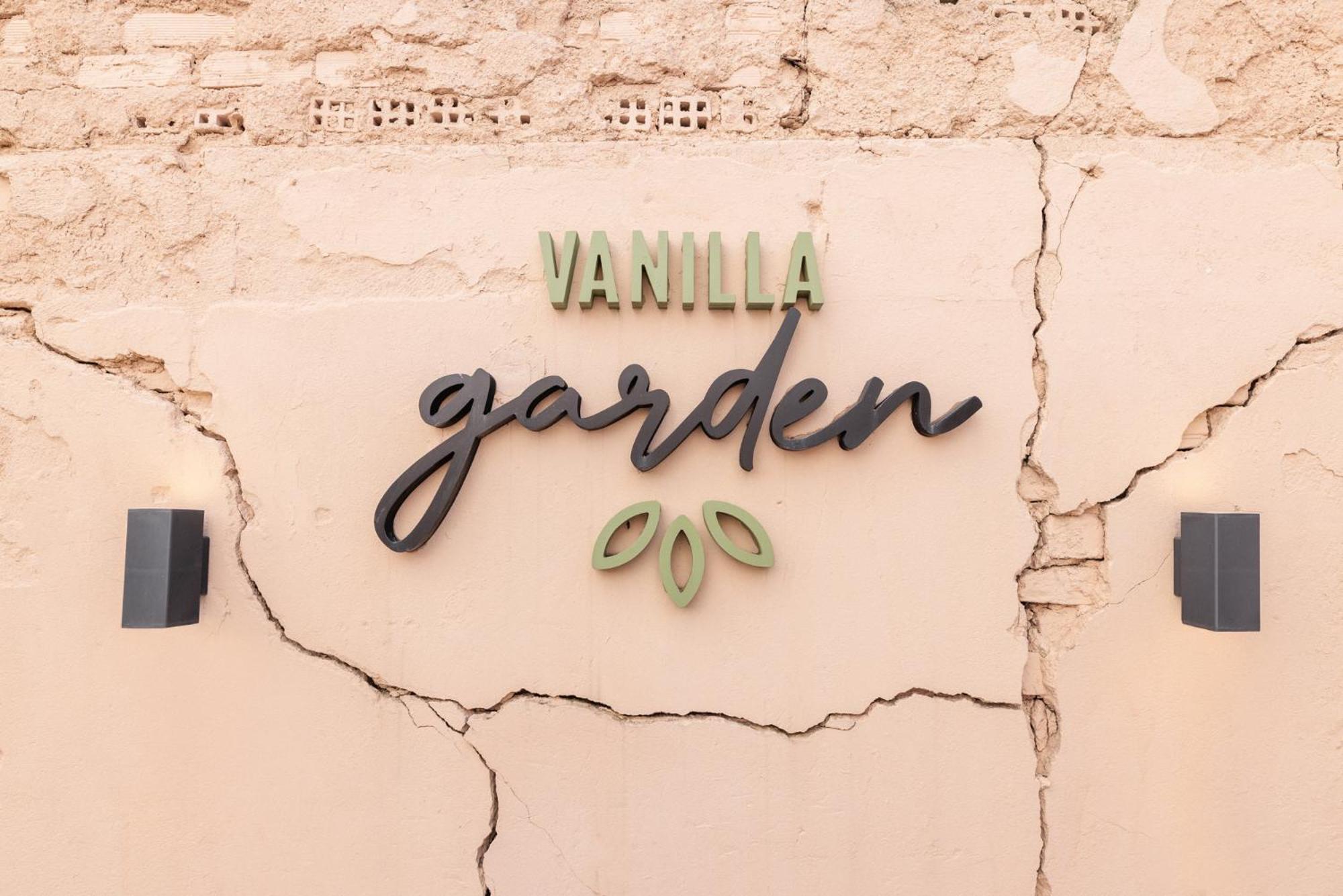 Vanilla Boutique Tesalonika Bagian luar foto