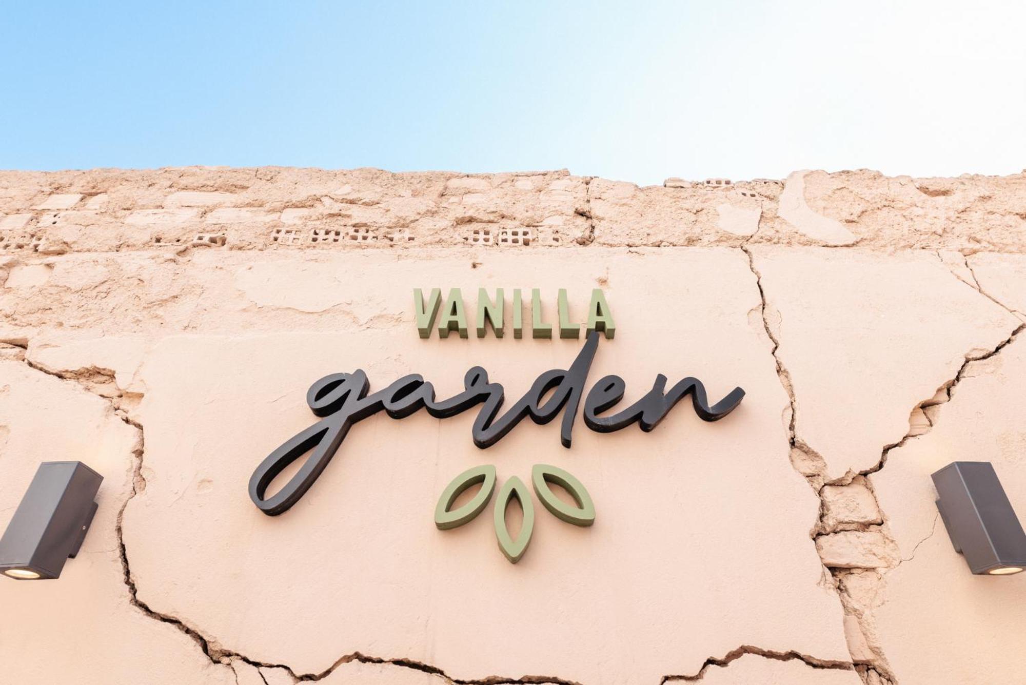 Vanilla Boutique Tesalonika Bagian luar foto